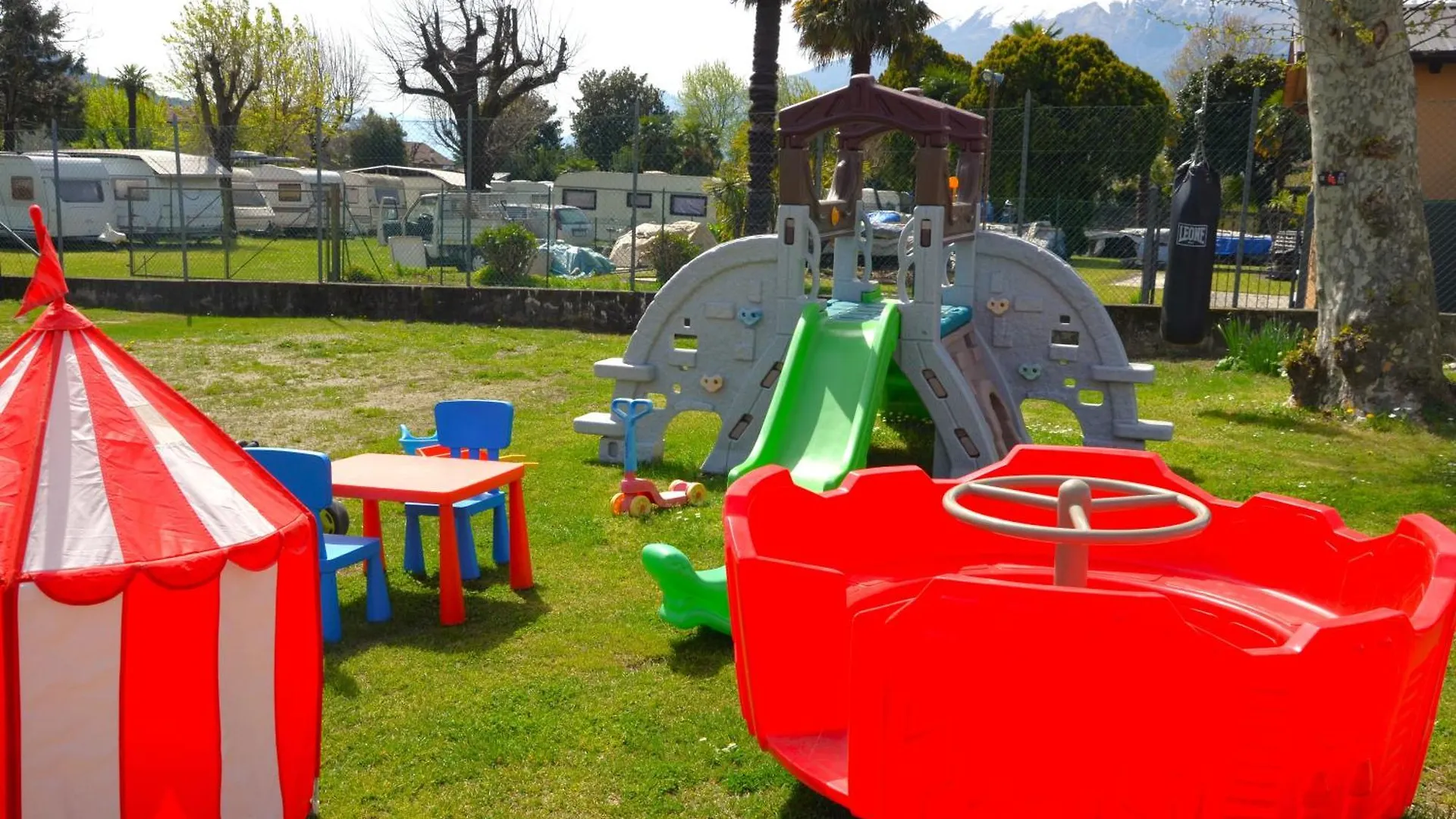 Camping Italia 90 Two Levels Apartment Домазо Италия