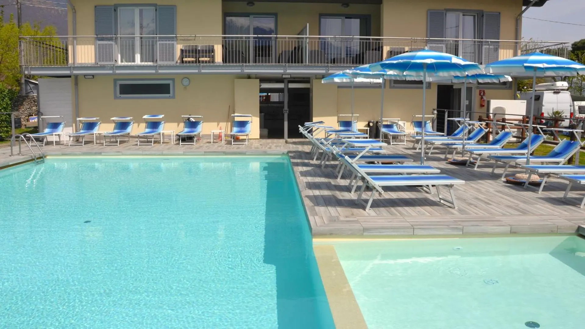 Camping Italia 90 Two Levels Apartment Domaso