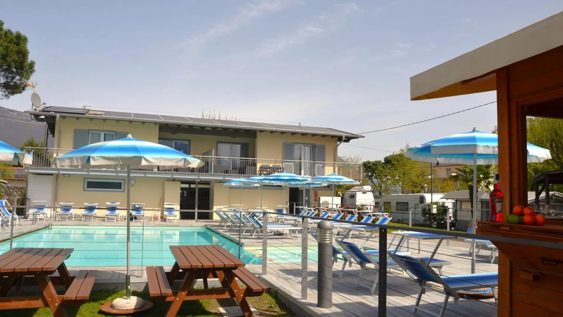 Camping Italia 90 Two Levels Apartment Domaso