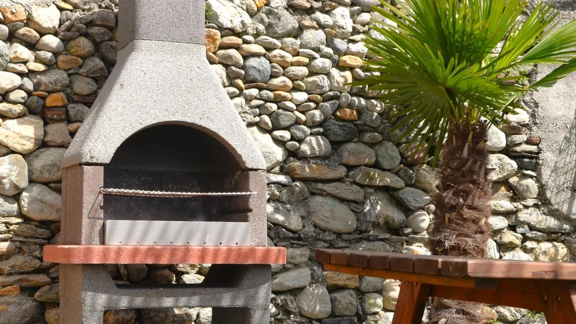 Camping Italia 90 Two Levels Apartment Domaso