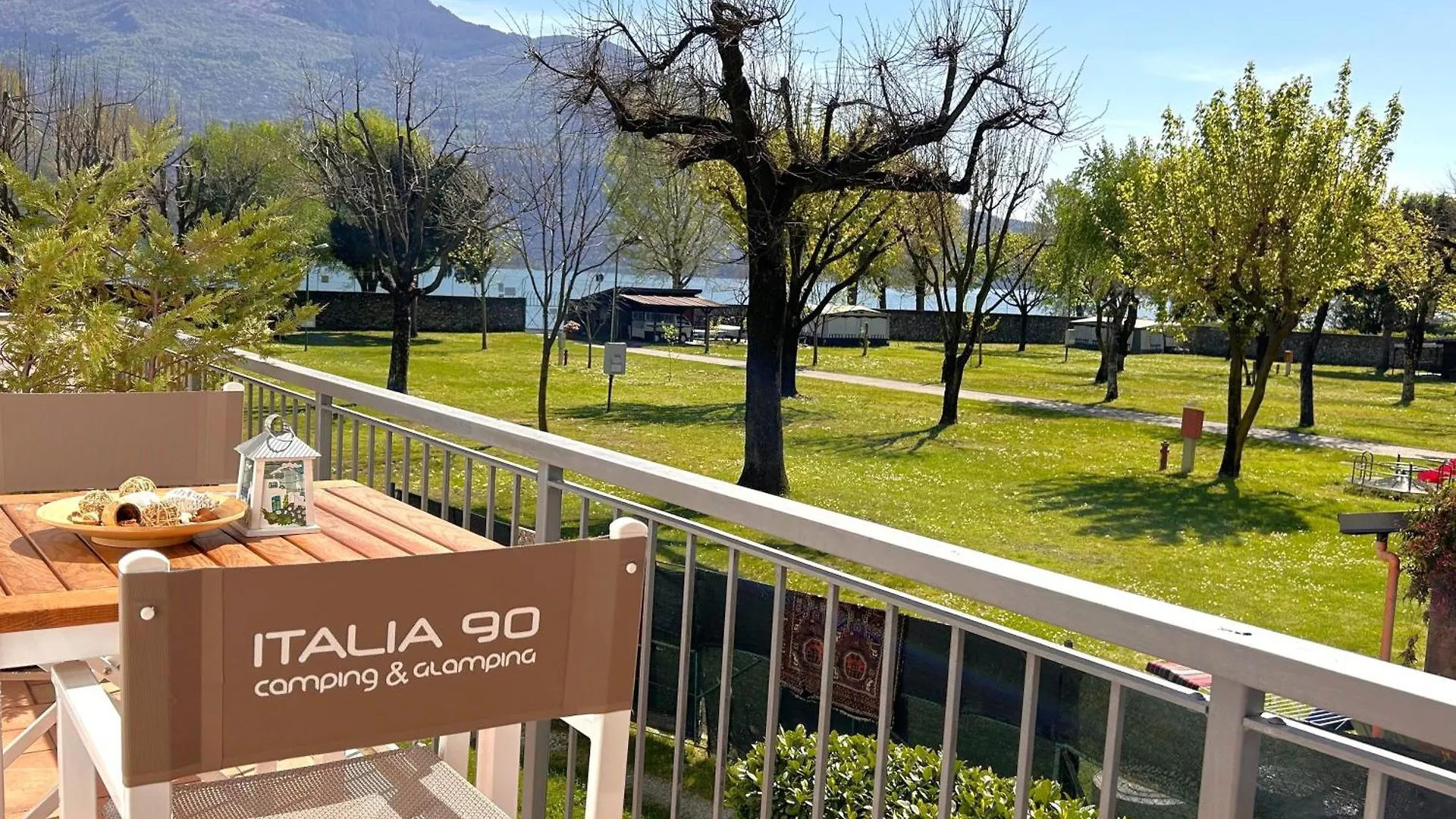 Camping Italia 90 Two Levels Apartment Domaso